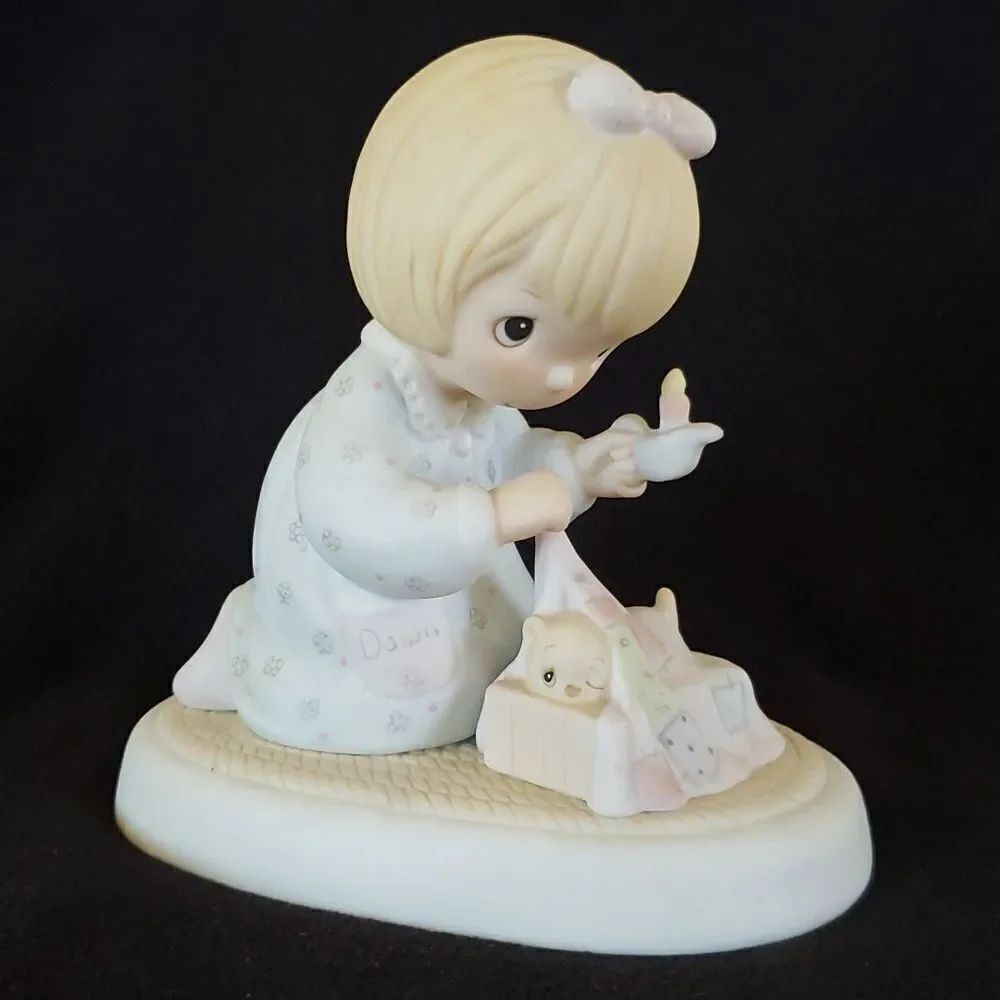 Vintage 1983 Precious Moments "Dawn's Early Light” Porcelain Figurine PM-831